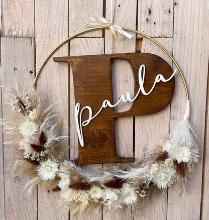 flowerloop, wooden letter